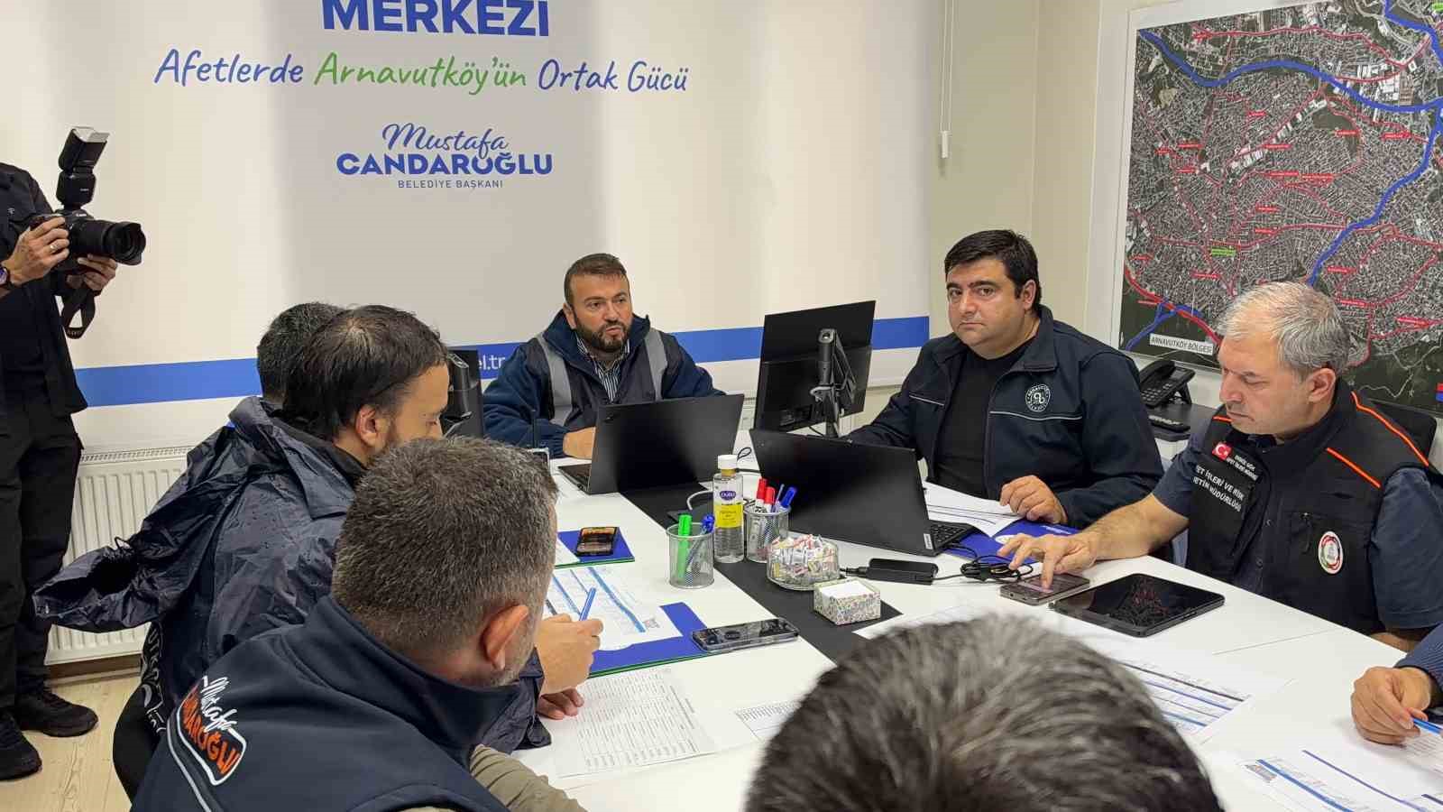Arnavutköy’de sağanak alarmı: 300 personel ve 80 araçla 7/24 müdahale