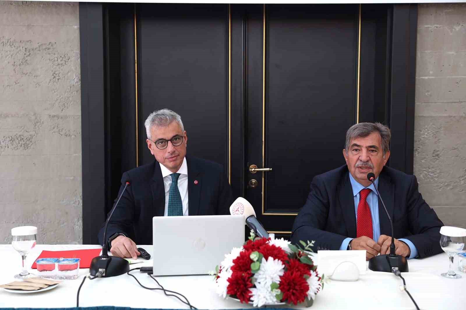 Bakan Memişoğlu: "Türkiye’de 13 ile 17 yaş arasındaki nüfusun yüzde 30’u sigara kullanıyor"