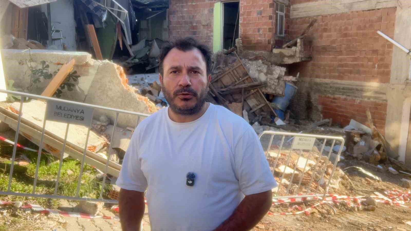 Bursa'da Akılalmaz İhmal İddiası: Çöken Binanın Yanındaki Tapulu Ev Yıkıldı, 1 Milyon Liralık Malzeme Çöpe Gitti