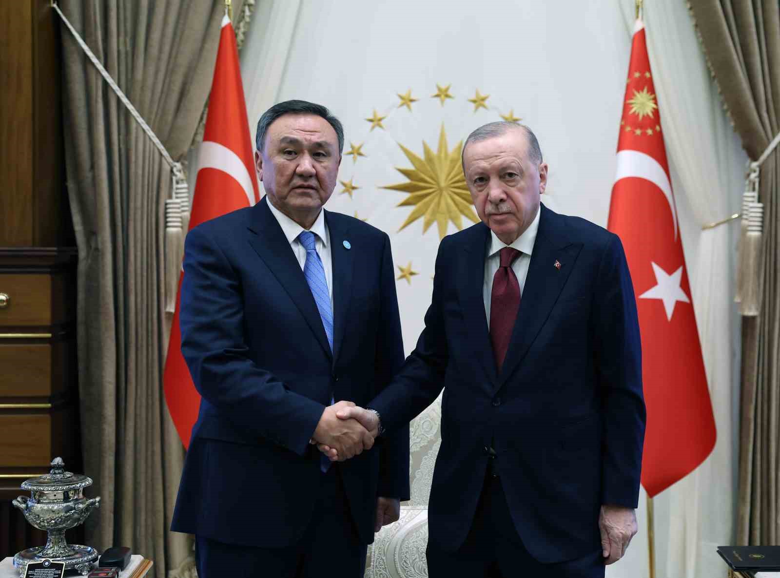 Cumhurbaşkanı Erdoğan, Türk Devletleri Teşkilatı Genel Sekreteri Ömüraliyev’i kabul etti