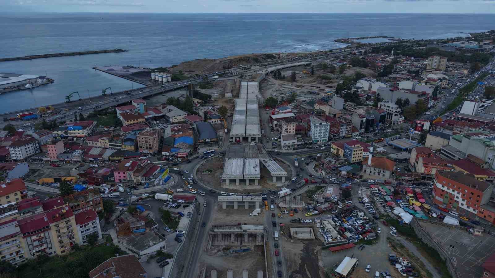 Değirmendere viyadüğü yükseliyor, son şeklini alıyor