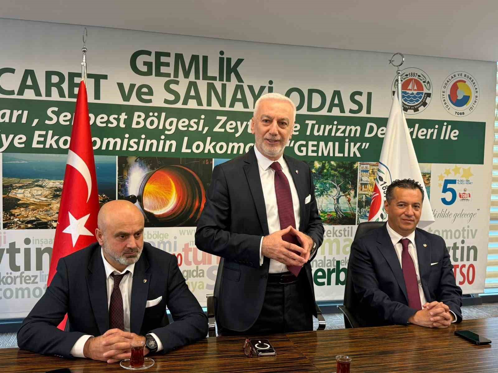 Gemlik Ticaret ve Sanayi Odası'nda Seçim Heyecanı: Hasan Hamaloğlu ve Ekibi Güven Tazeledi