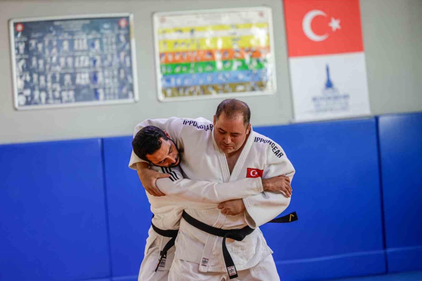 Karanlığı Sezgileriyle Aydınlatan Şampiyon: Görme Engelli Milli Judocu Gökhan Biçer’in Hedefi Los Angeles 2028