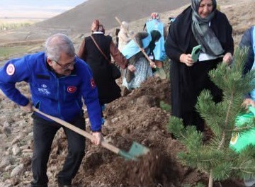 Pasinler’de DİTİB Hatıra Ormanı dualarla açıldı