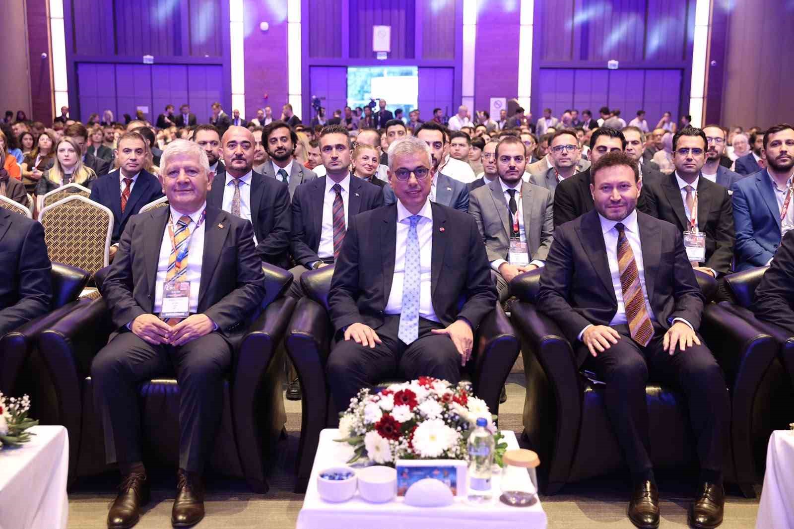 Sağlık Bakanı Memişoğlu 6. Uluslararası Acil Tıp Kongresi’nin açılışına katıldı