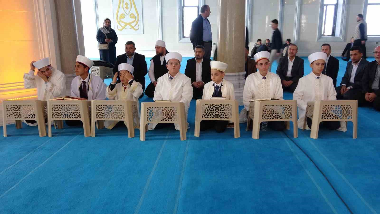 Türkiye'nin En Güzel Kur'an Tilaveti İçin Trabzon'da Buluştular: Dev Finalde Büyük Heyecan