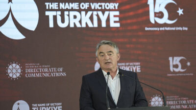 Türkiye’nin geleceğinin 15 Temmuz’da belirlendiğini ve tanımlandığını belirten Komsic, şunları