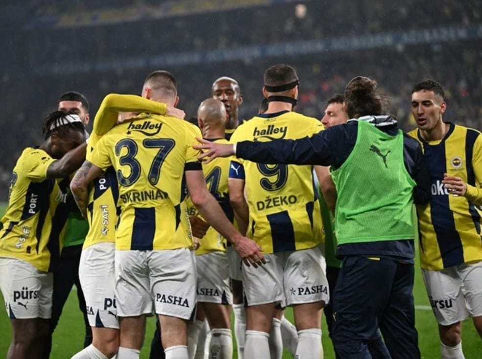 Yeni sezona güçlü bir kadroyla girmek isteyen Fenerbahçe, transfer çalışmalarını