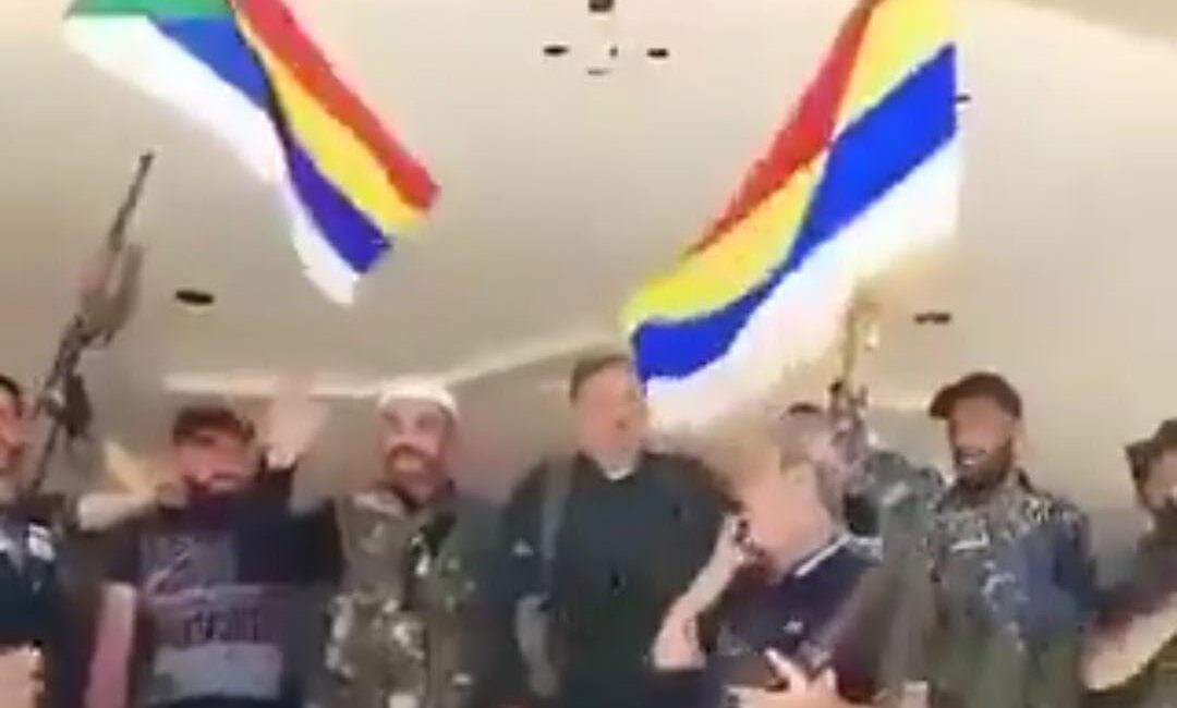 Suriye’nin güneyindeki Süveyda kentinde, Suriye ordusunun çekilmesinin ardından bölgeyi kontrol