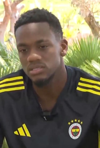 Fenerbahçe’nin yeni transferi John Duran, sarı-lacivertli formayla hedeflerini net bir