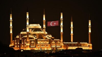 Diyanet İşleri Başkanlığı, bu akşam yatsı ezanından önce Türkiye genelindeki