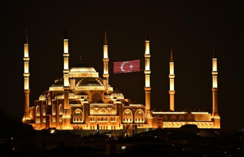 Diyanet İşleri Başkanlığı, bu akşam yatsı ezanından önce Türkiye genelindeki