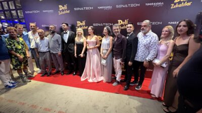 Komediyle dramı harmanlayan ve sıradışı karakterleriyle dikkat çeken “Deli Zekalılar”