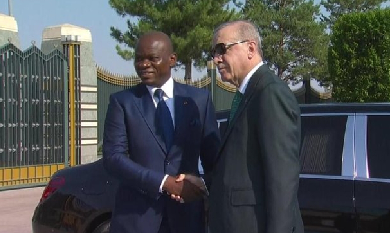 Cumhurbaşkanı Recep Tayyip Erdoğan, Türkiye’yi ziyaret eden Gabon Geçiş Dönemi