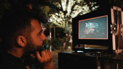 Genç yaşına rağmen pek çok ödüle layık görülen başarılı Yönetmen