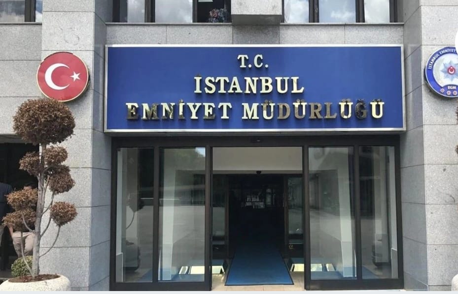 İstanbul Emniyet Müdürlüğü’nde geniş çaplı bir görev değişikliği gerçekleşti. İstanbul