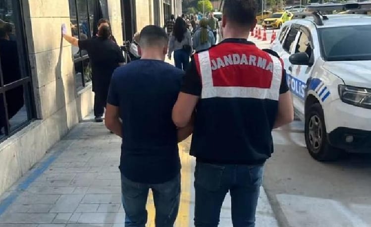 İçişleri Bakanı Ali Yerlikaya, jandarma tarafından 28 ilde DEAŞ terör