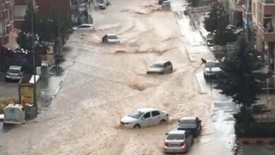 Başkentte dün akşam saatlerinde etkili olan sağanak yağış, kısa sürede
