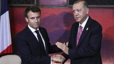Cumhurbaşkanı Recep Tayyip Erdoğan, Fransa Cumhurbaşkanı Emmanuel Macron ile bir