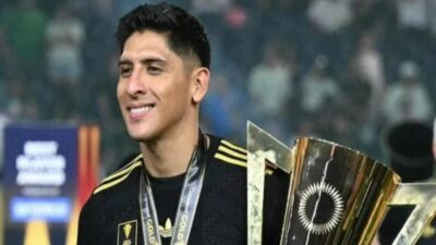 Fenerbahçe, Premier League ekiplerinden West Ham United forması giyen Edson