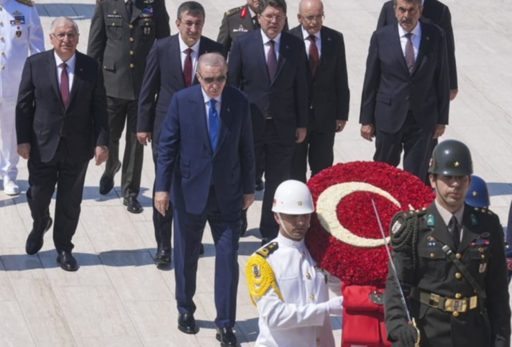 Cumhurbaşkanı Recep Tayyip Erdoğan başkanlığındaki Yüksek Askeri Şura (YAŞ) üyeleri,