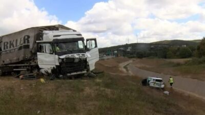 İstanbul Çekmeköy’de Kuzey Marmara Otoyolu üzerinde meydana gelen kazada, bir
