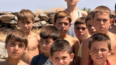 Kaynak:AA Van Gölü, sadece büyüleyici manzarası ve sodalı suyuyla değil,