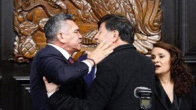 Meksika Senatosu’nda gerginlik tırmandı, oturum sırasında iktidar ve muhalefet senatörleri