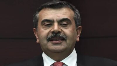 Milli Eğitim Bakanı Yusuf Tekin, yabancı dil öğretimi konusunda yapılan