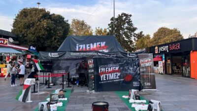 Eyüpsultan Meydanı’nda düzenlenen etkinlikte, Gazze’deki insani dram gerçekçi deneyimlerle anlatılıyor.