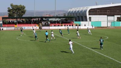 12 Bingölspor, sahasında karşılaştığı Karaköprü Belediyespor’u 4-0 mağlup ederek sezona