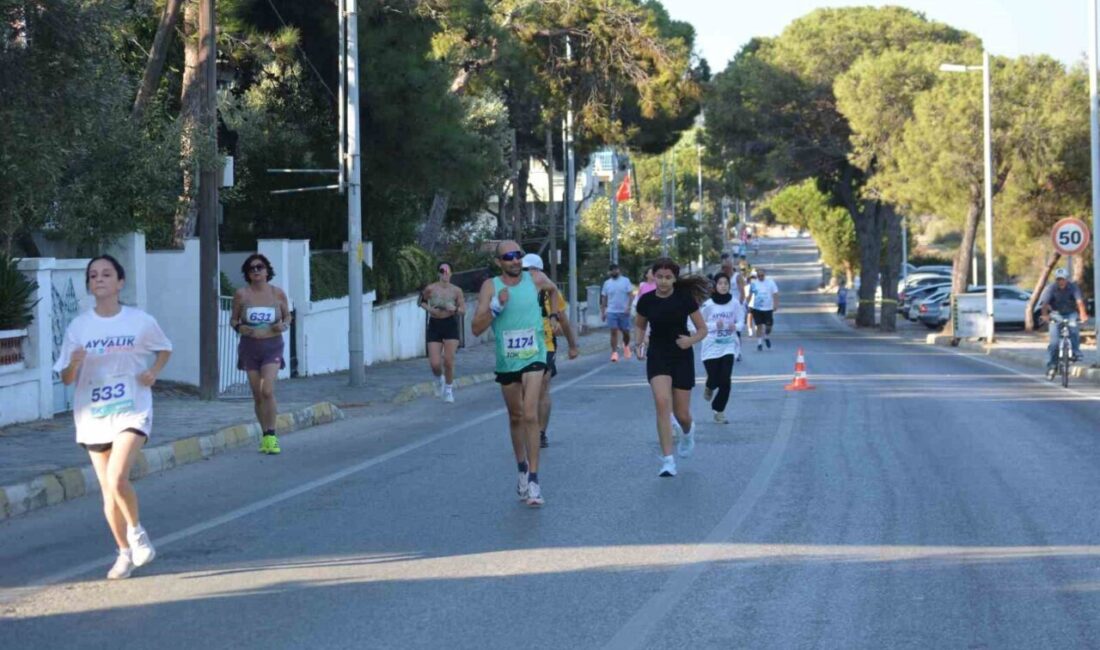 3. Uluslararası Ayvalık Yarı Maratonu tamamlandı Balıkesir’in Ayvalık ilçesinde; bu yıl üçüncüsü düzenlenen Uluslararası Ayvalık Yarı