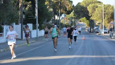Balıkesir’in Ayvalık ilçesinde; bu yıl üçüncüsü düzenlenen Uluslararası Ayvalık Yarı