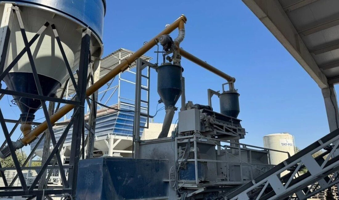51 yaşındaki fabrika işçisi beton mikserine düşerek can verdi Isparta’nın Kuleönü beldesinde bulunan kilit parke taşı fabrikasında çalışan 51