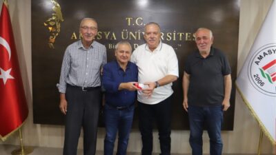 Amasya’da 65 yaşındaki Faruk Cangül, girdiği YKS’de kazandığı Amasya Üniversitesi