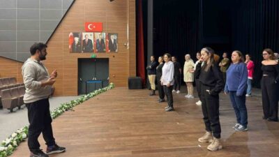 Başiskele Belediyesi, Türkiye’nin kültürel zenginliğini ve halk oyunlarını yaşatmak amacıyla