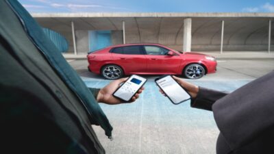 BAĞLANTILI ARAÇLARLA GELECEĞİN SÜRÜŞ DENEYİMİ Borusan Otomotiv’in Türkiye distribütörü olduğu