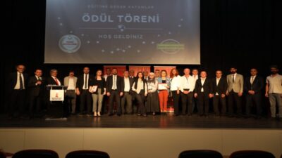 Yüzüncü Yıl Gazeteciler Derneği, düzenlediği eğitim programlarına katkı sunan ve