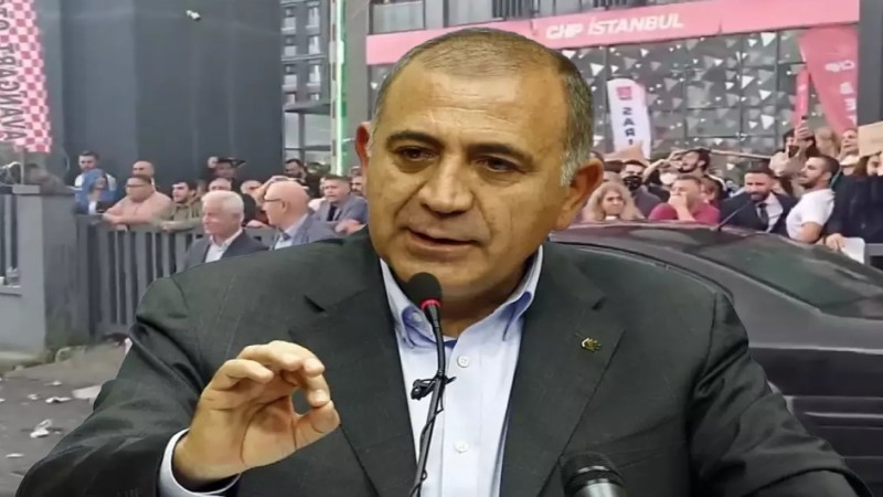 CHP İSTANBUL İL BİNASI ÖNÜNDE GERİLİM CHP İstanbul İl Başkanlığı’na