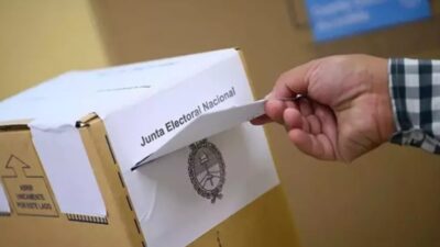 MUHALEFET 6 BÖLGEYİ KAZANDI Peronist muhalefetin oluşturduğu Fuerza Patria (Vatan