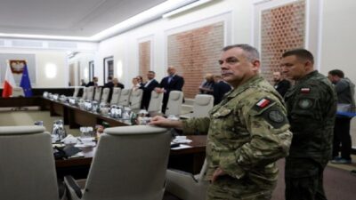 Polonya, Ukrayna’ya yönelik büyük çaplı Rus hava saldırısı sırasında hava