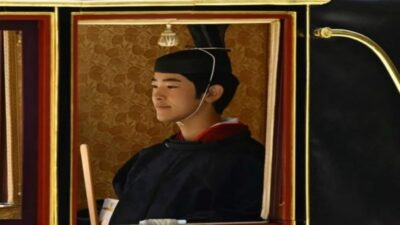 Japonya’da imparatorluk ailesinin tek genç erkek varisi olan Prens Hisahito,