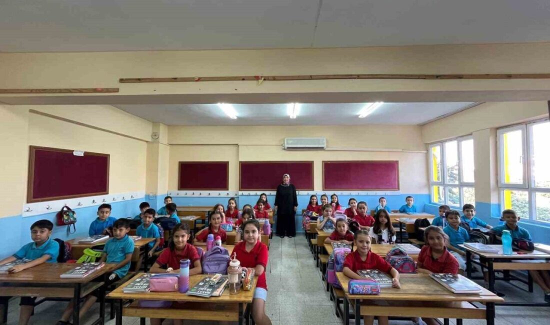 Adana’da 522 bin öğrenci ders başı yaptı Adana’da 2025-2026 eğitim öğretim döneminde 522 bin öğrenci ders başı