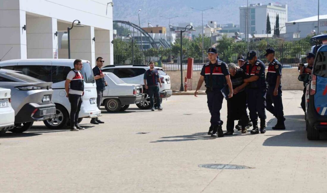 Adana’da 69 yaşındaki şüpheli istismar suçundan tutuklandı Adana’nın Kozan ilçesinde 69 yaşındaki şüpheli cinsel istismar suçundan yakalanıp