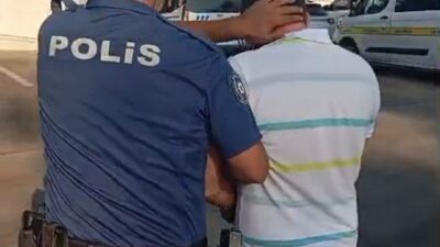 Adana’da çeşitli suçlardan aranan iki hükümlü yakalandı. Alınan bilgiye göre,