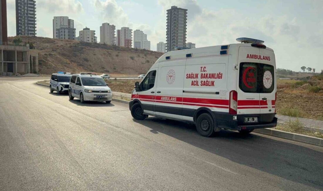 Adana’da yol kenarında ceset bulundu Adana’nın Sarıçam ilçesinde 47 yaşındaki bir şahıs yol kenarında çalılıkların