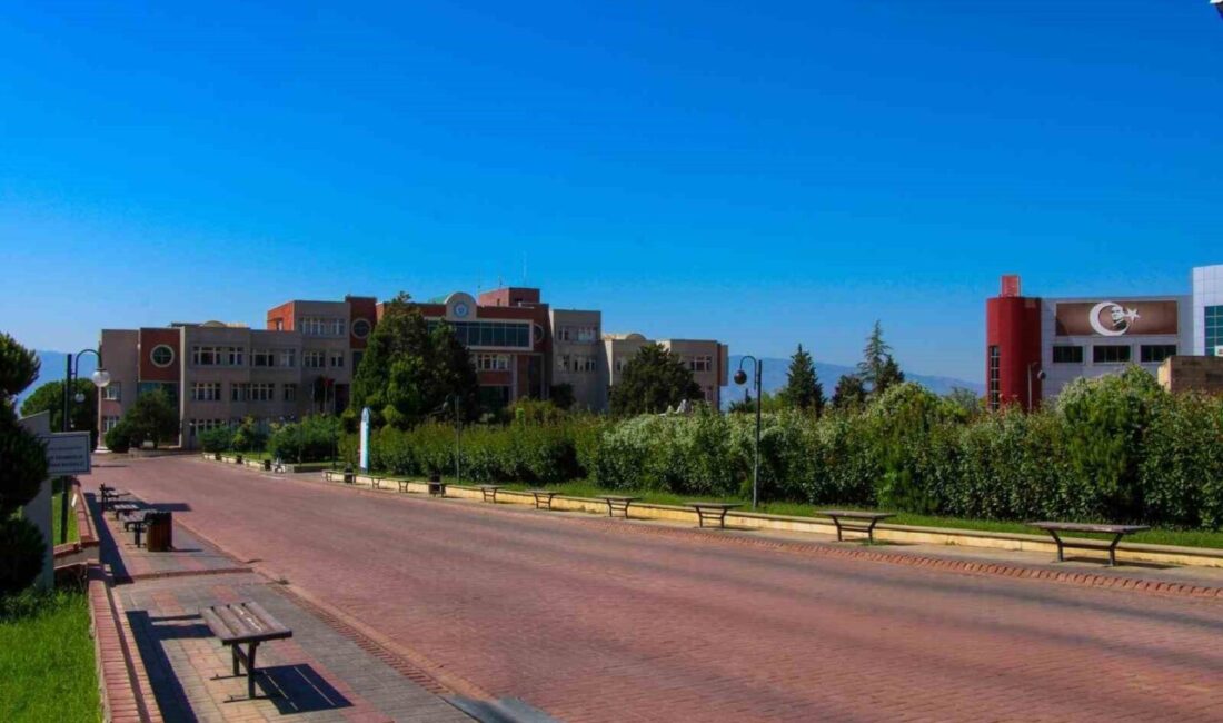 ADÜ’de modern bir kampüs için çalışmalar sürüyor Adnan Menderes Üniversitesi, 2025-2026 akademik yılı öncesinde kampüs genelinde başlattığı