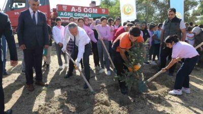 Ağrı İl Milli Eğitim Müdürü Hasan Kökrek, Merkez Murat Kız