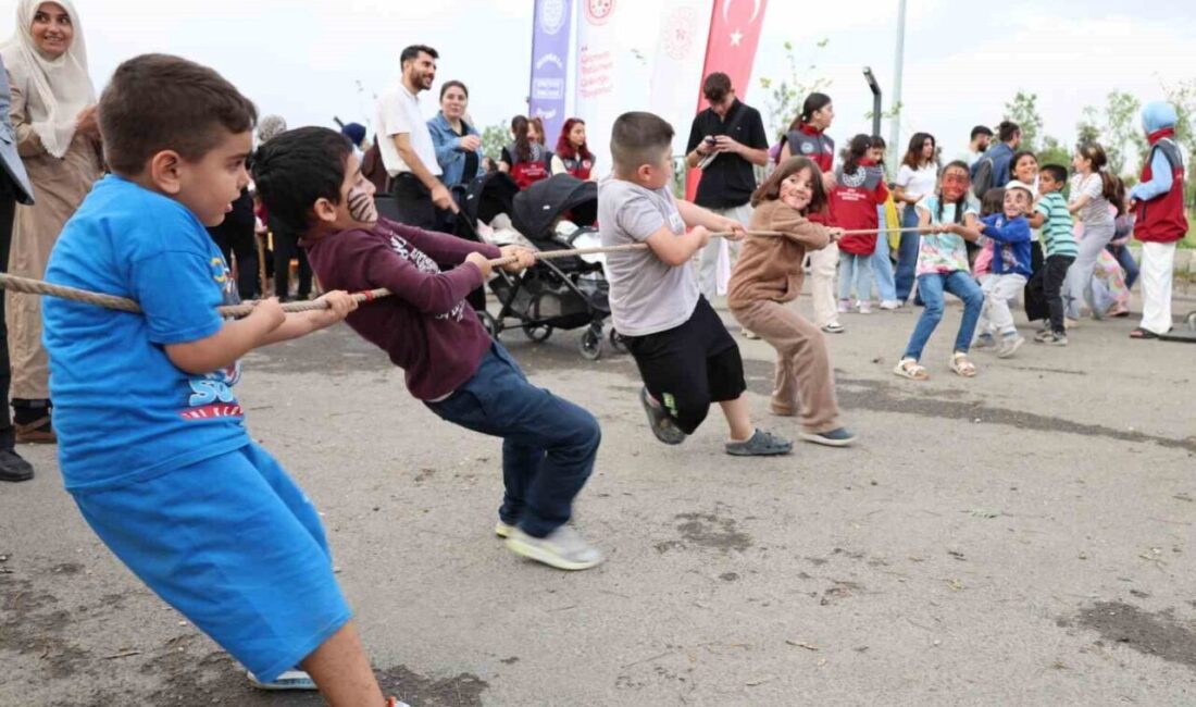Ağrı’da çocuklar geleneksel oyunlarla doyasıya eğlendi Gençlik ve Spor Bakanlığı ile Türkiye Geleneksel Spor Federasyonu tarafından