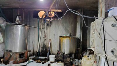 Ağrı’nın Doğubayazıt ilçesinde ruhsatsız olarak üretim yapan bir işletmede etiketsiz